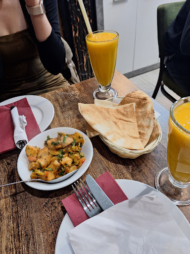 Photo of MEZZA EXPRESS - 9 Madrid Rd, Guildford GU2 7NU
